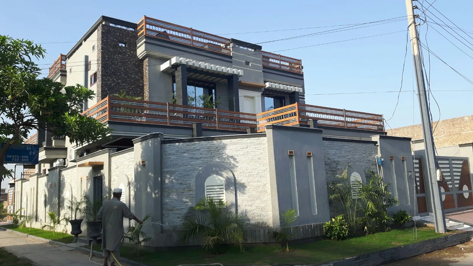 Residential exterior by JQ Enterprises